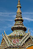 Bangkok Grand Palace, Wat Phra Keow (temple of the Emerald Buddha). Detail of the Phra Wiharn Yod finished in bits of Chinese porcelain. 